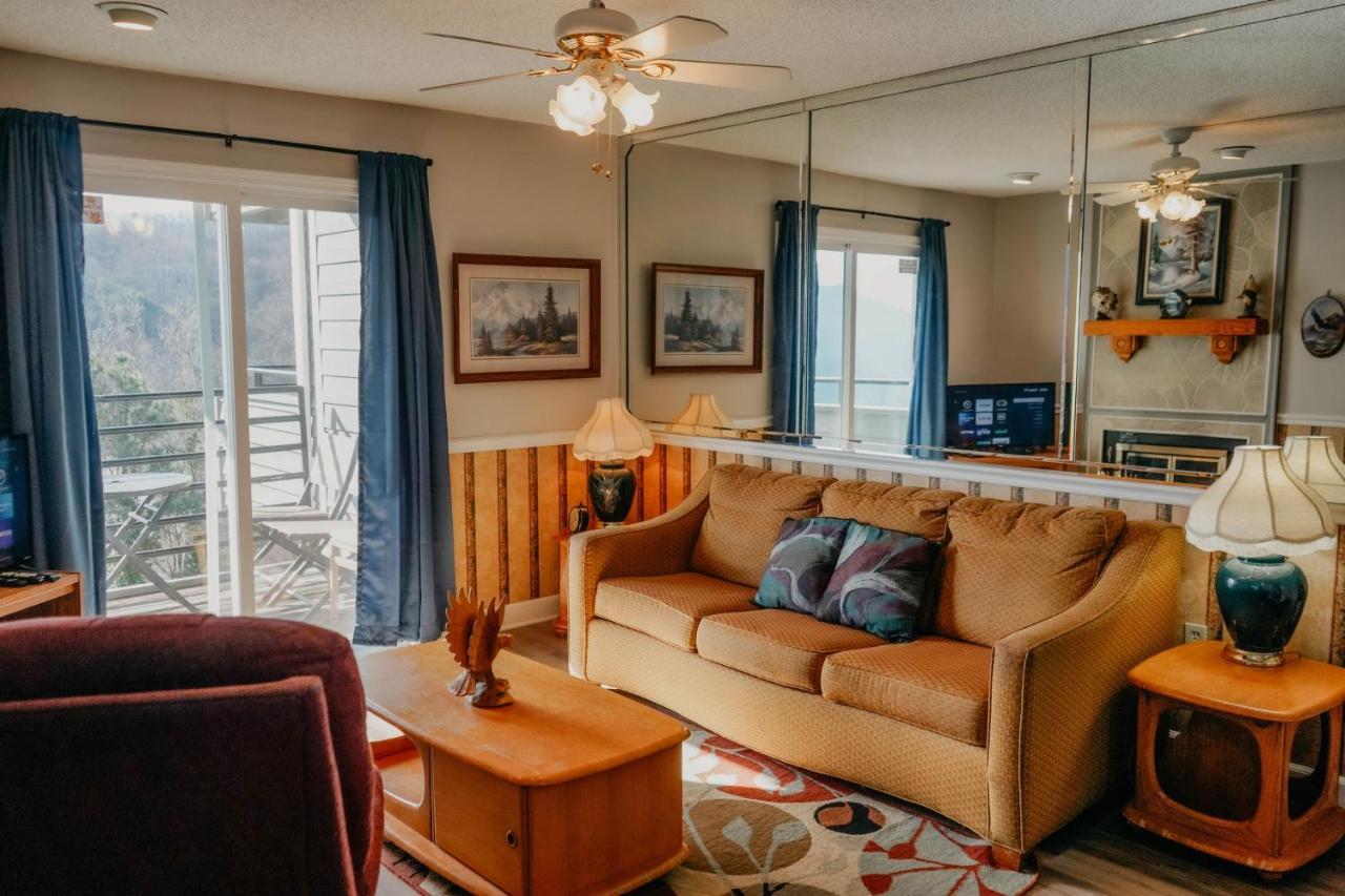 Smoky Mountains Studio With Balcony ガトリンバーグ エクステリア 写真