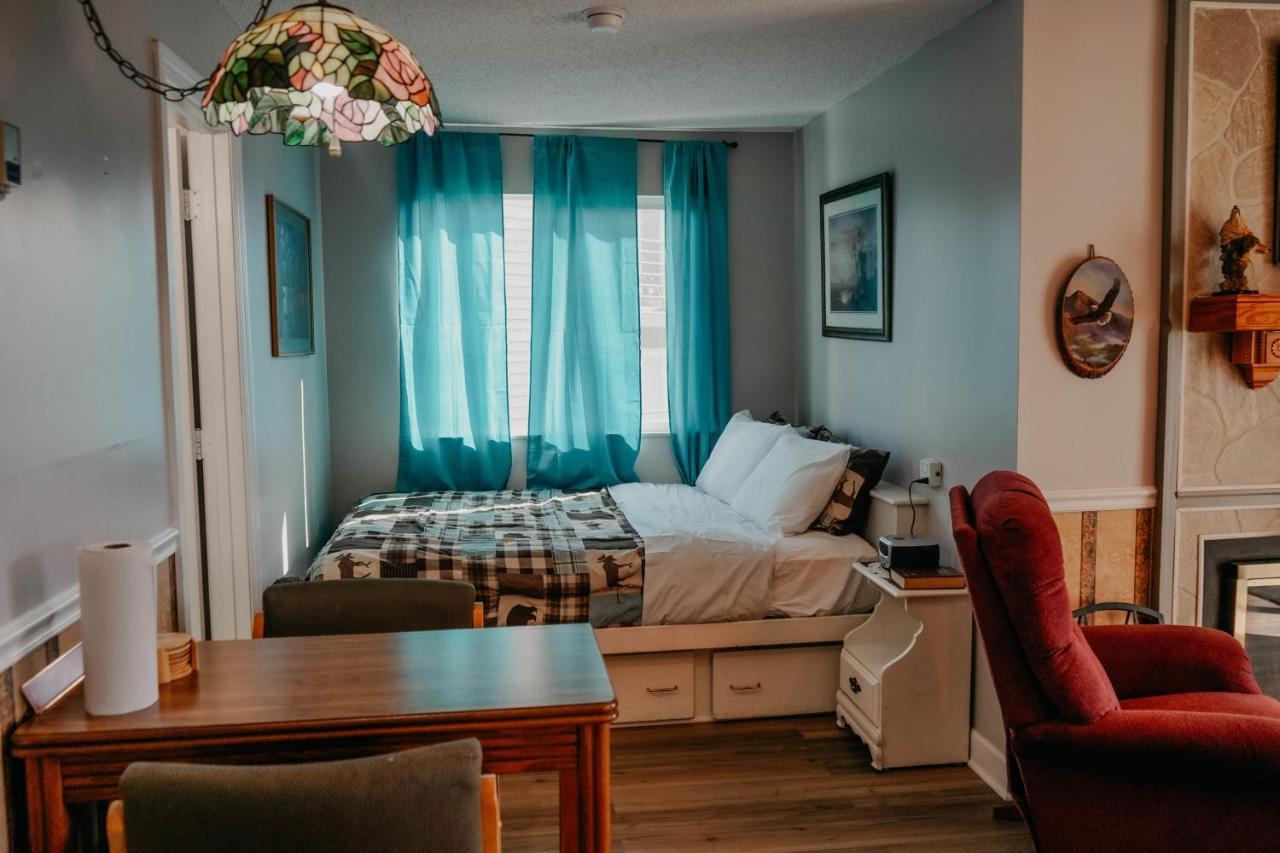 Smoky Mountains Studio With Balcony ガトリンバーグ エクステリア 写真