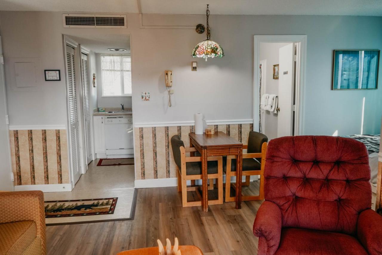 Smoky Mountains Studio With Balcony ガトリンバーグ エクステリア 写真