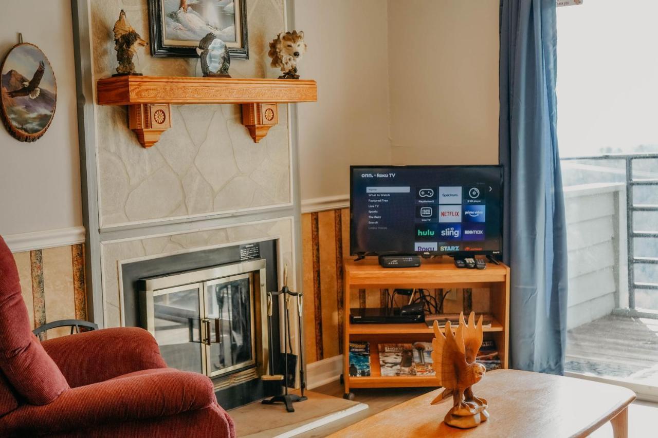 Smoky Mountains Studio With Balcony ガトリンバーグ エクステリア 写真