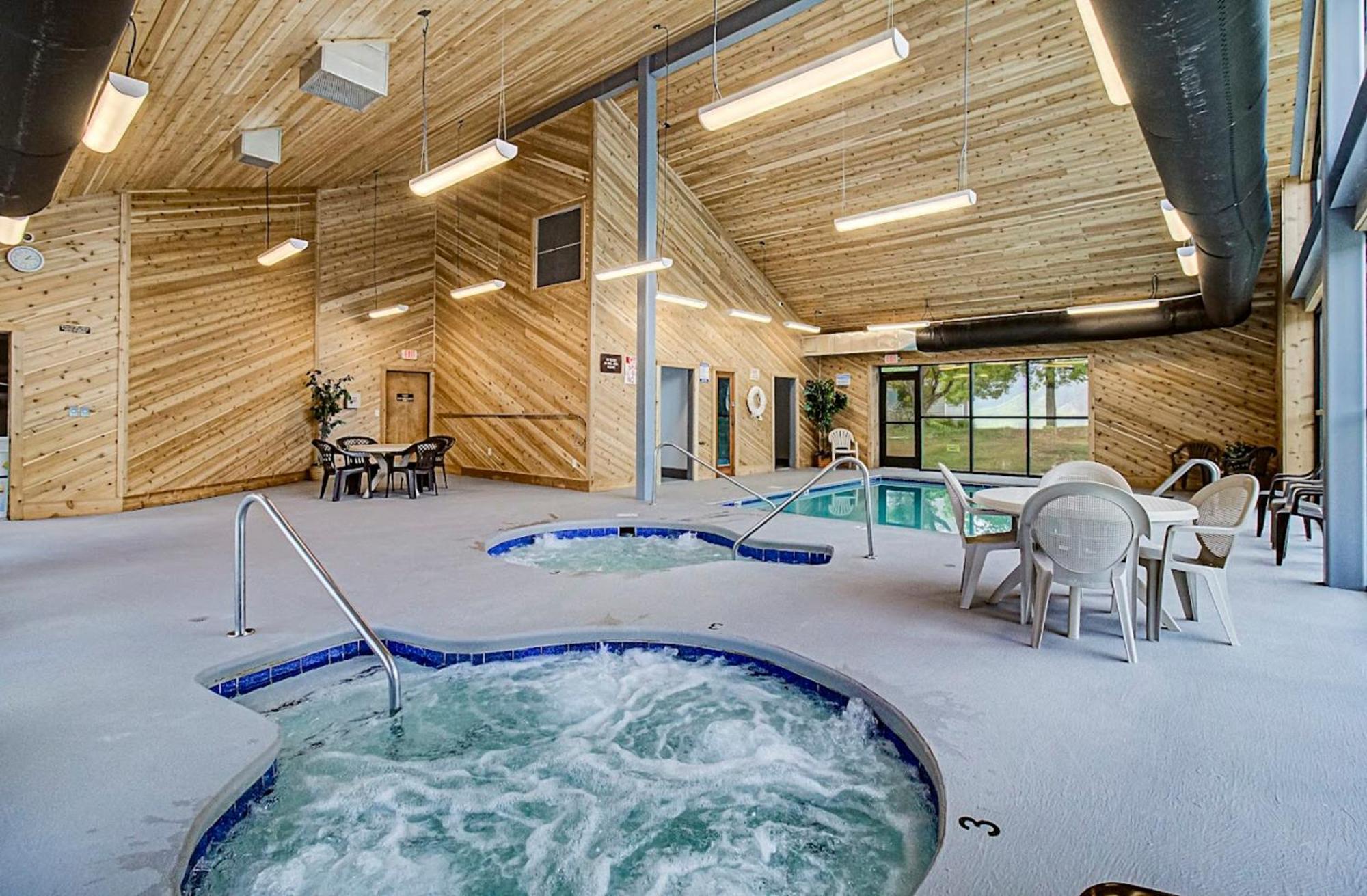 Smoky Mountains Studio With Balcony ガトリンバーグ エクステリア 写真
